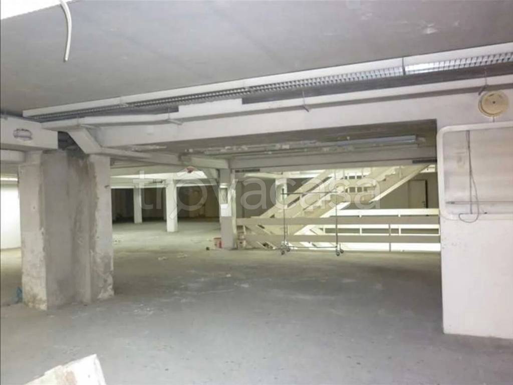 negozio in affitto ad Arezzo in zona Centro Città