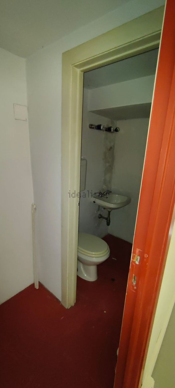 negozio in affitto ad Arezzo in zona Centro Città