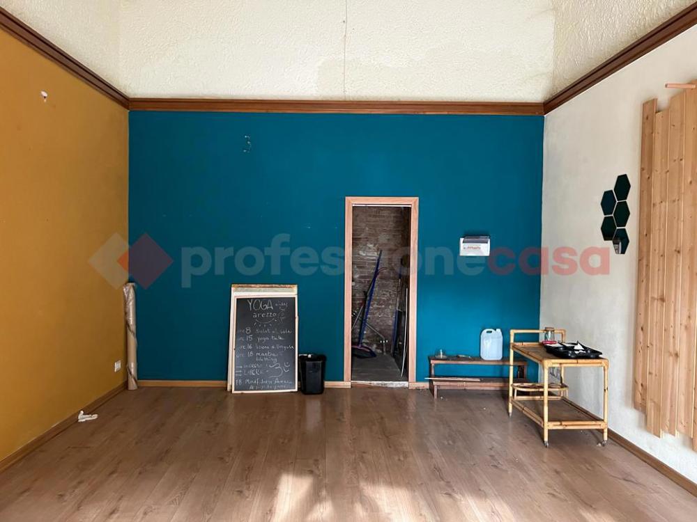 negozio in affitto ad Arezzo in zona Centro Città