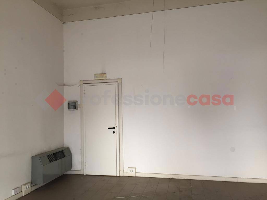negozio in affitto ad Arezzo in zona Centro Città