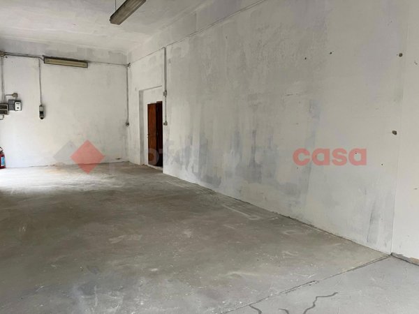 locale di sgombero in affitto ad Arezzo