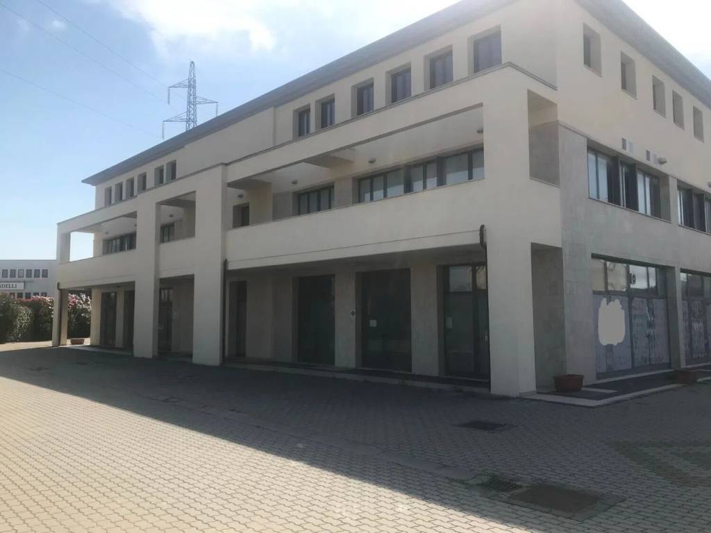 intera palazzina in affitto ad Arezzo in zona Fiorentina