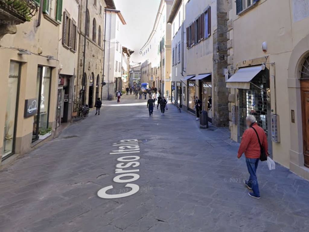 negozio in affitto ad Arezzo in zona Centro Città