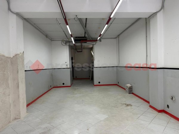 negozio in affitto ad Arezzo