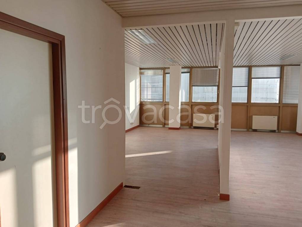 ufficio in affitto ad Arezzo in zona Giotto/XXV Aprile