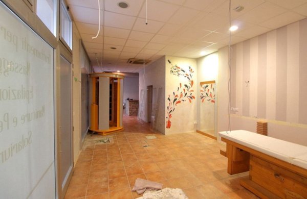 negozio in affitto ad Arezzo