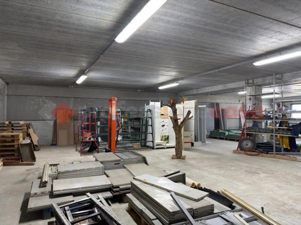 locale di sgombero in affitto ad Arezzo