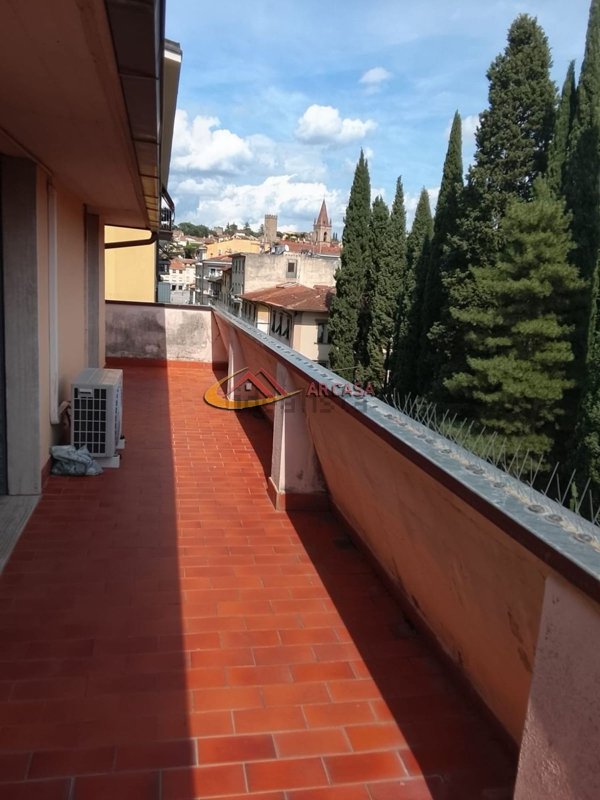 ufficio in affitto ad Arezzo in zona Centro Città