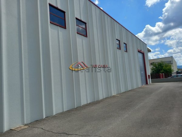 capannone in affitto ad Arezzo in zona San Leo