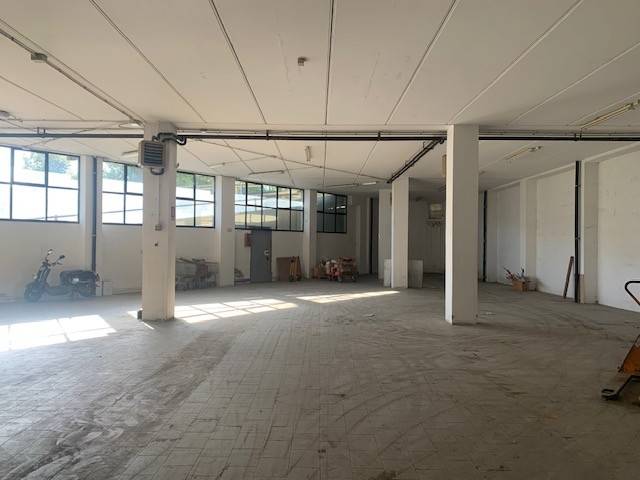 locale commerciale in affitto ad Arezzo in zona Mugliano