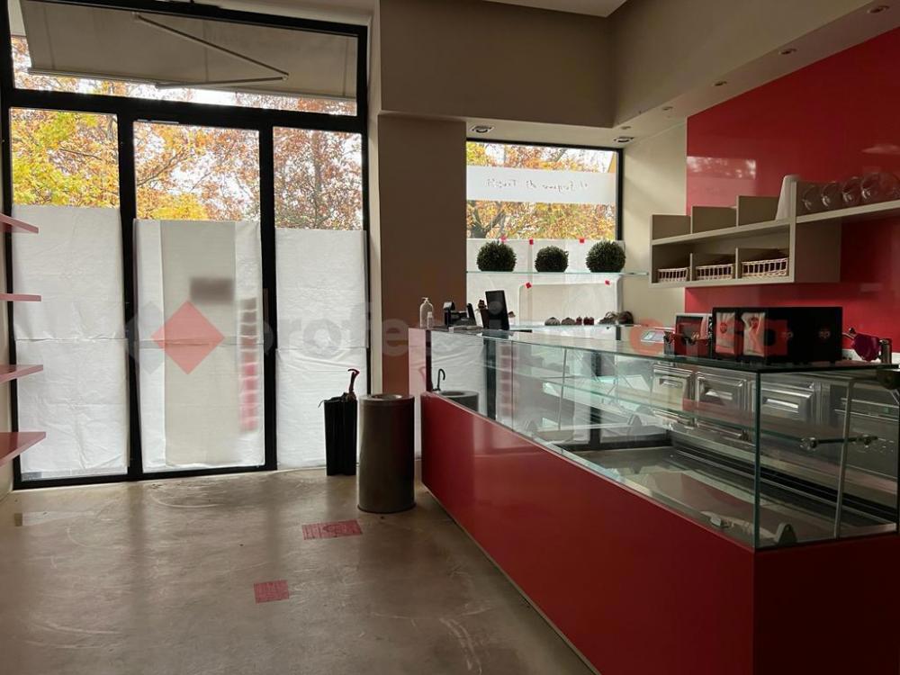 negozio in affitto ad Arezzo in zona Centro Città