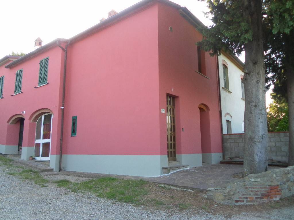 casa indipendente in affitto ad Arezzo in zona Rigutino