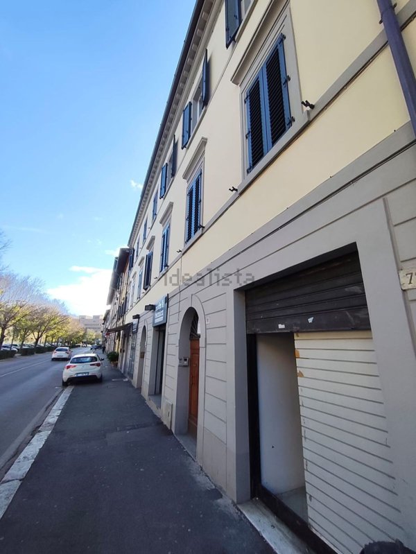 locale commerciale in affitto ad Arezzo