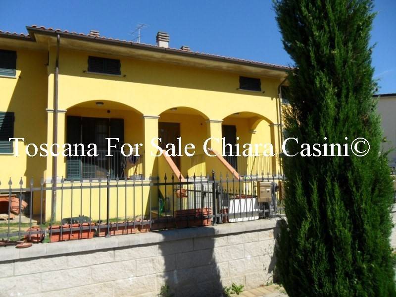 casa indipendente in affitto ad Arezzo in zona Staggiano