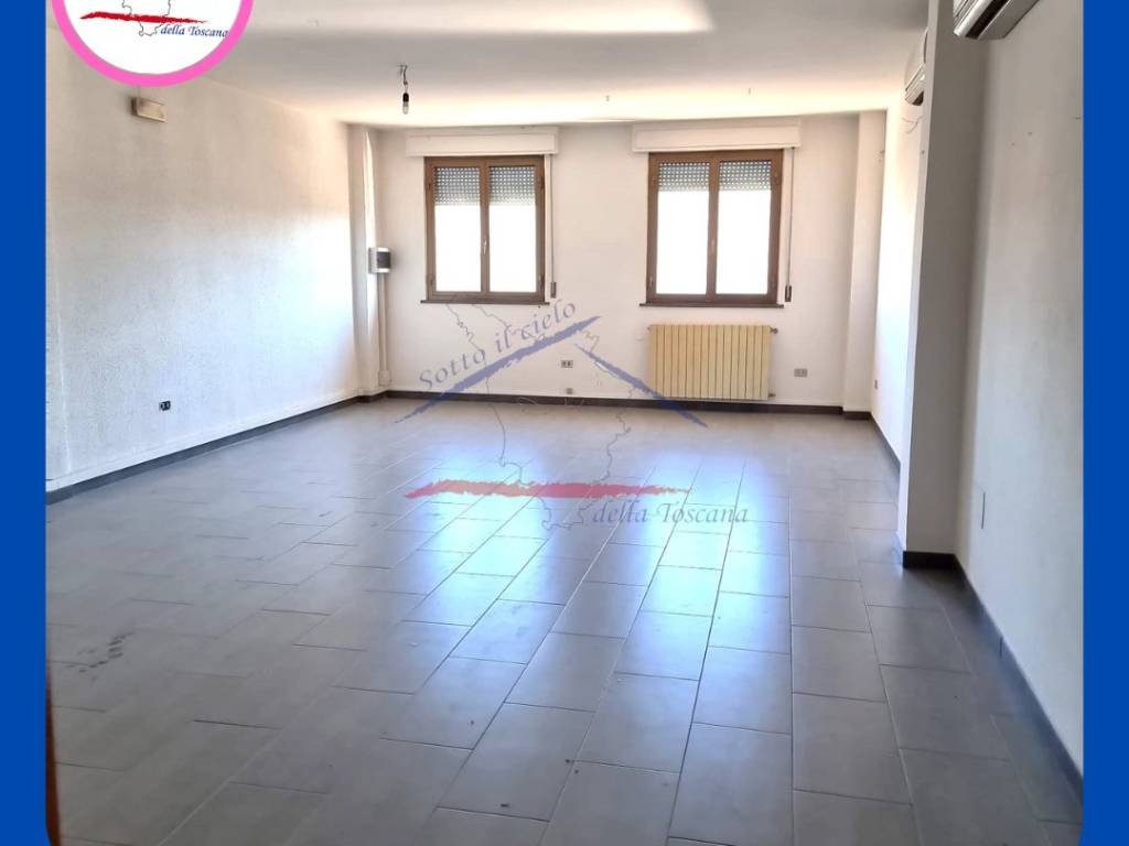 negozio in affitto ad Arezzo in zona Pescaiola