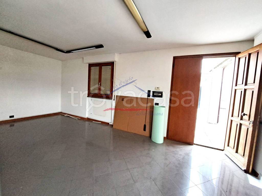 ufficio in affitto ad Arezzo in zona Pescaiola