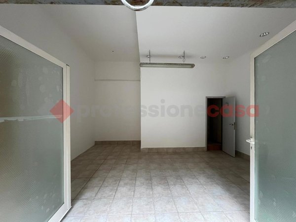 negozio in affitto ad Arezzo