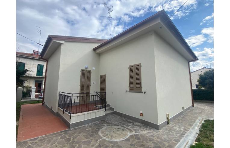 casa indipendente in affitto ad Arezzo