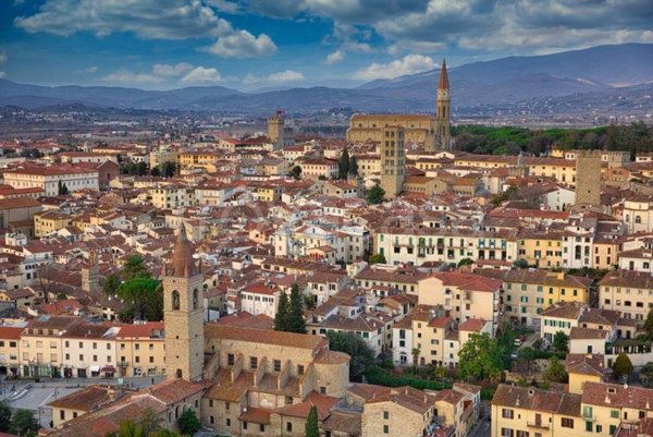 negozio in affitto ad Arezzo in zona Centro Città