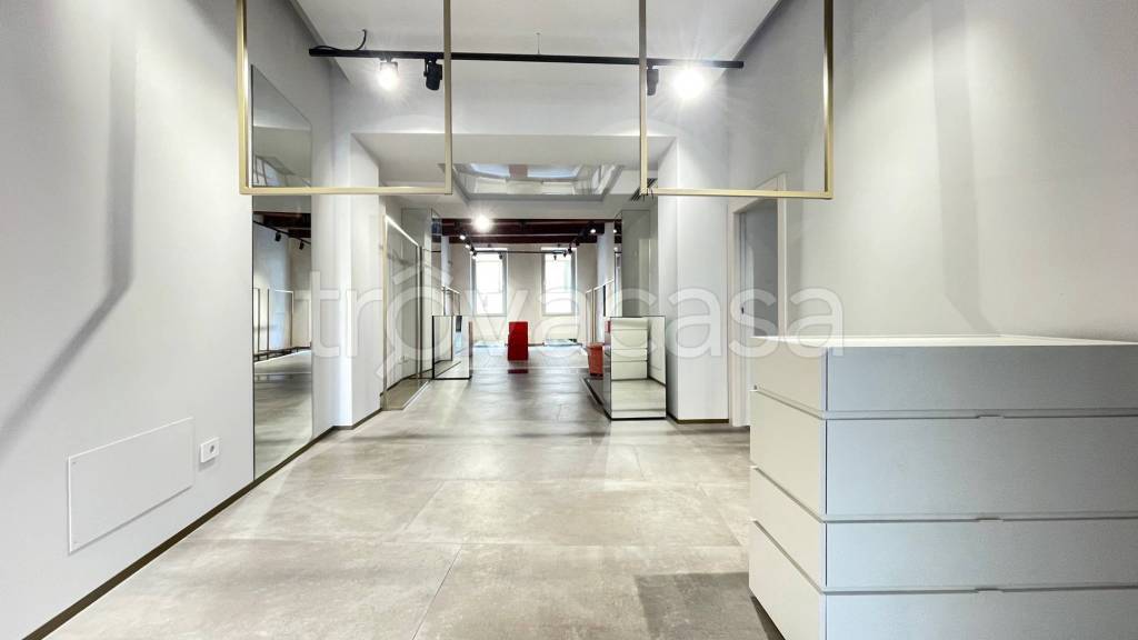 negozio in affitto ad Arezzo in zona Centro Città