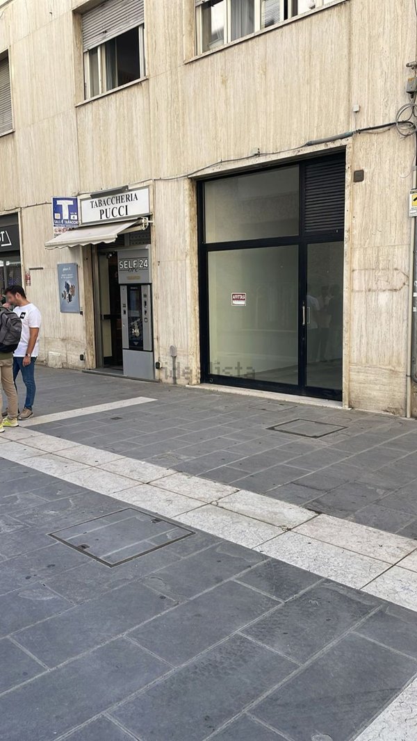locale commerciale in affitto ad Arezzo in zona Centro Città