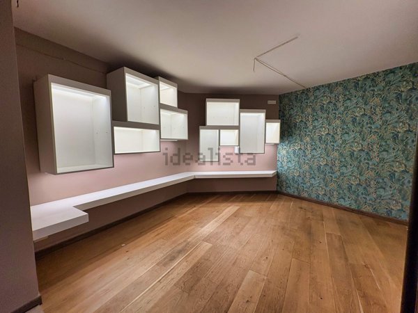 locale di sgombero in affitto ad Arezzo in zona Centro Città