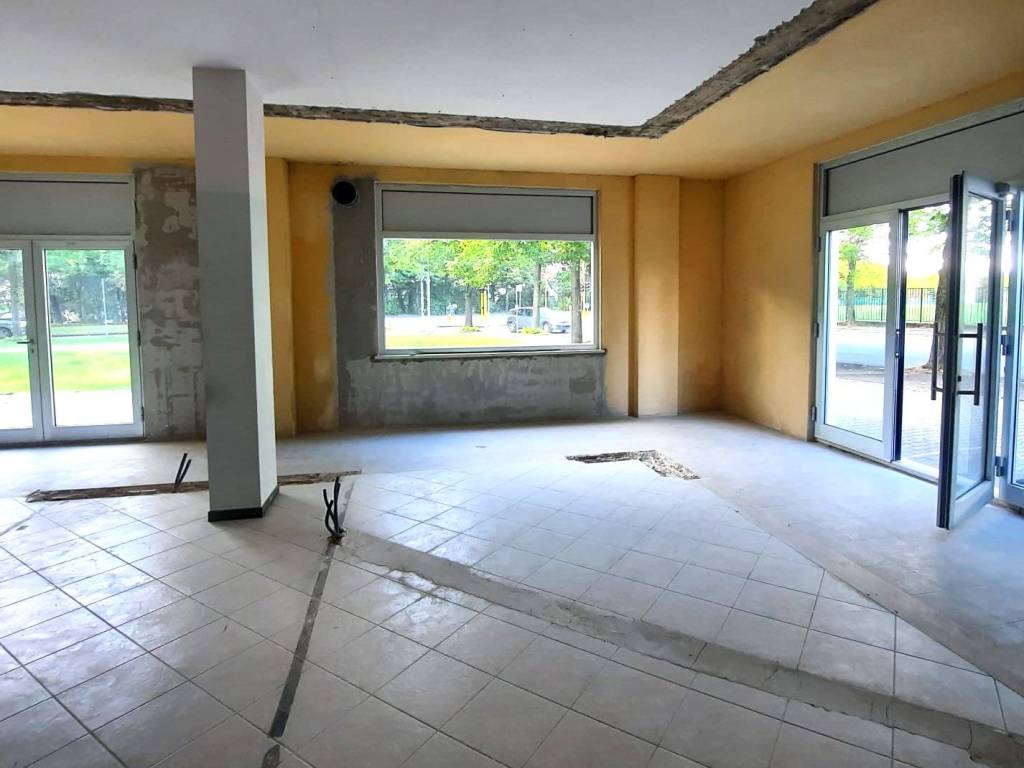 negozio in affitto ad Arezzo