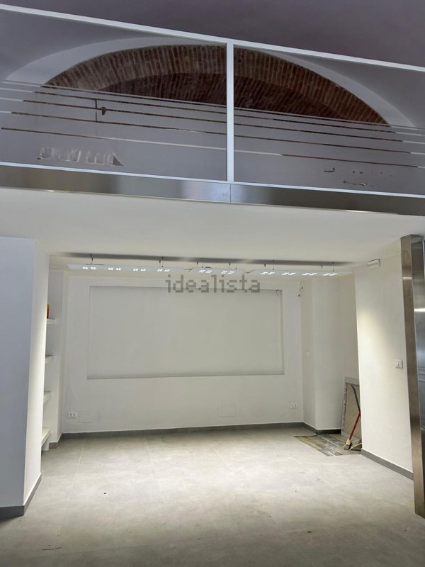 locale commerciale in affitto ad Arezzo in zona Centro Città