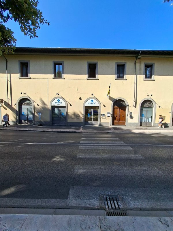 locale commerciale in affitto ad Arezzo