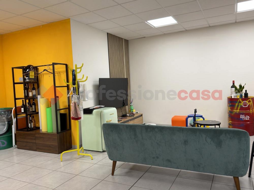 ufficio in affitto ad Arezzo in zona Donatella
