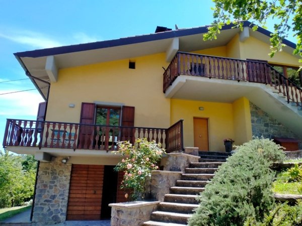 casa indipendente in affitto ad Arezzo