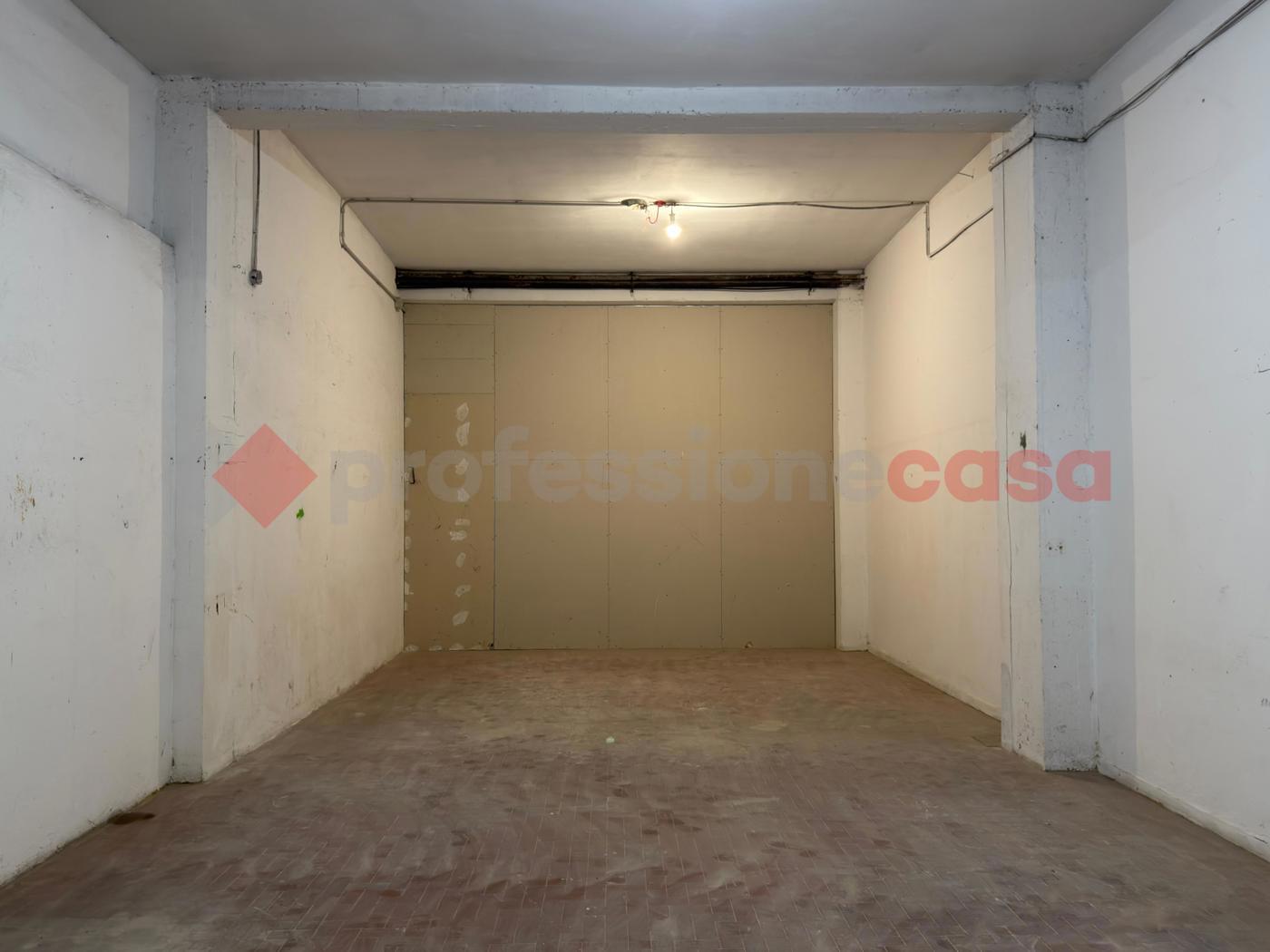box auto in affitto ad Arezzo in zona Centro Città