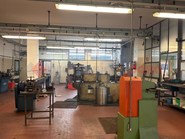 locale commerciale in affitto ad Arezzo in zona Fiorentina