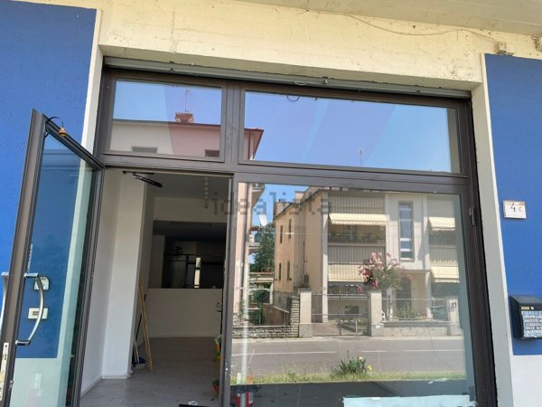 locale commerciale in affitto ad Arezzo