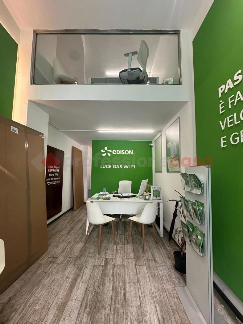 negozio in affitto ad Arezzo in zona Centro Città