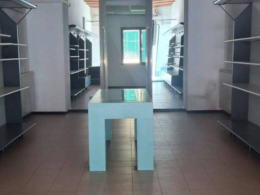 negozio in affitto a Bibbiena