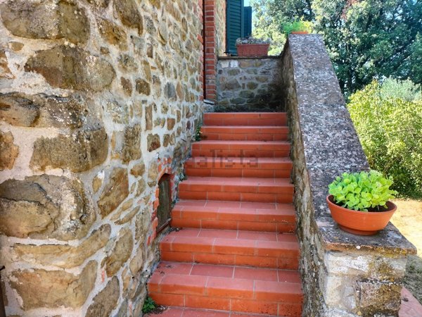 appartamento in affitto a Bucine in zona Montebenichi