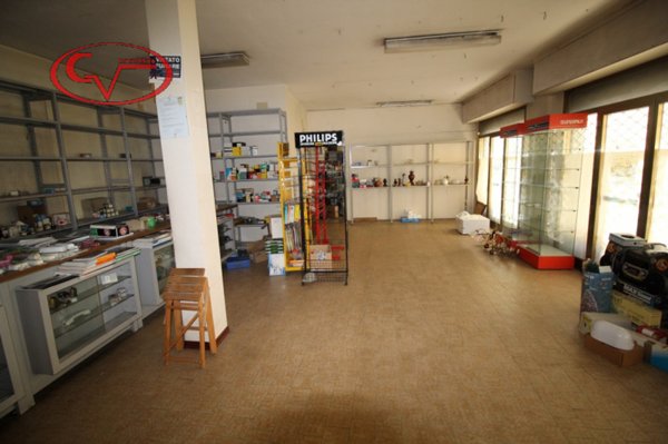 ufficio in affitto a Bucine in zona Perelli