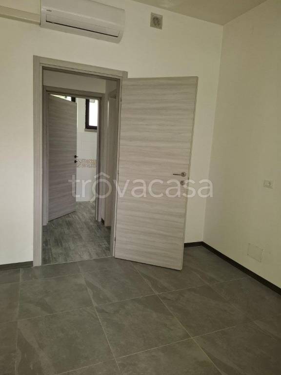 negozio in affitto a Castel Focognano in zona Rassina