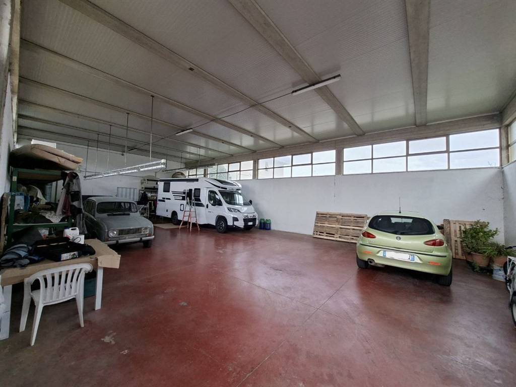 negozio in affitto a Civitella in Val di Chiana in zona Badia al Pino