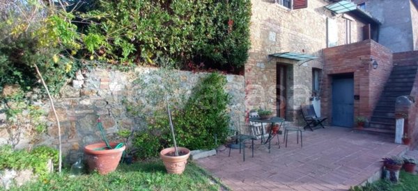 appartamento in affitto a Cortona in zona Montecchio