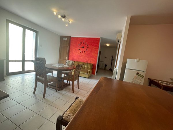 appartamento in affitto a Cortona in zona Camucia