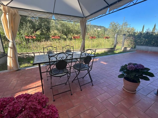 appartamento in affitto a Cortona in zona Camucia