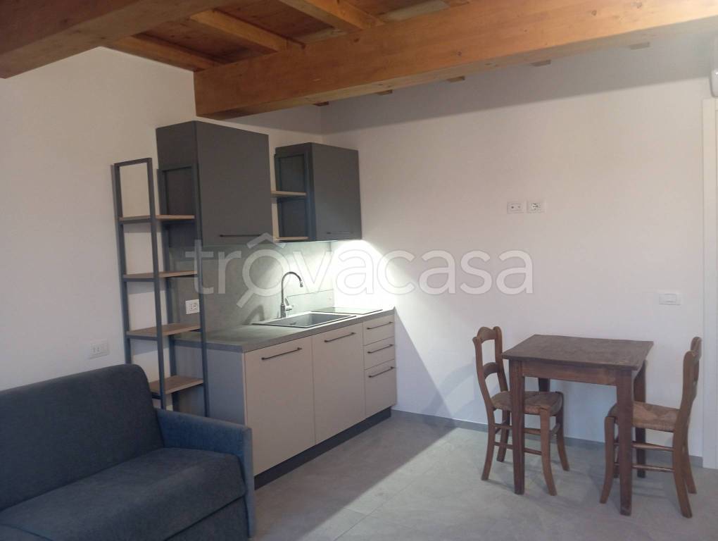 appartamento in affitto a Loro Ciuffenna in zona Trevane