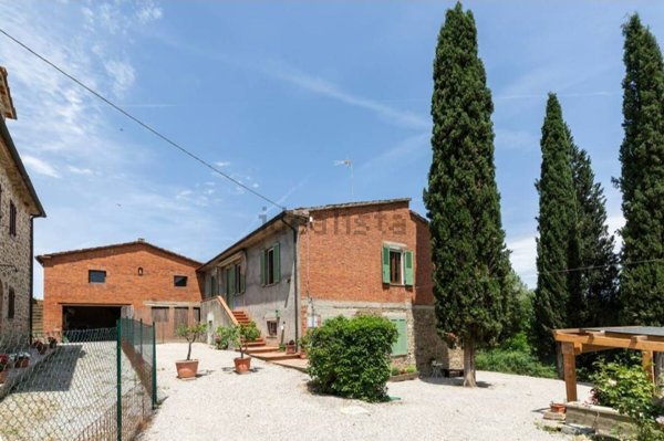 appartamento in affitto a Monte San Savino in zona Verniana