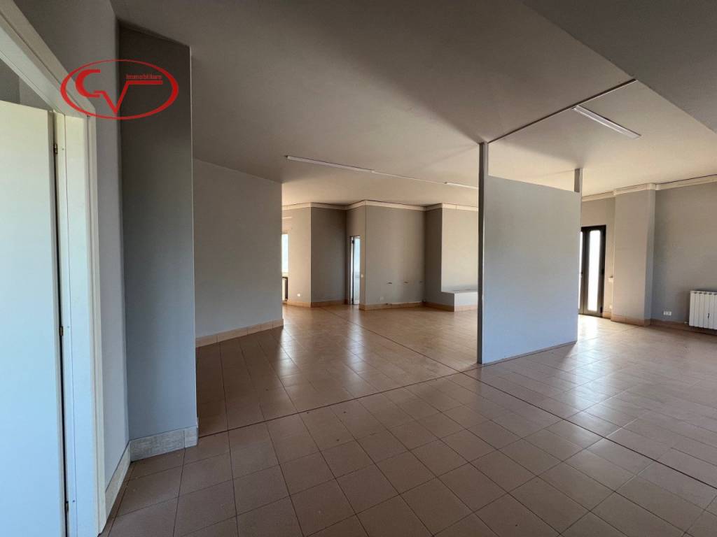 negozio in affitto a Montevarchi