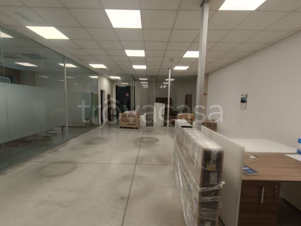locale commerciale in affitto a Montevarchi