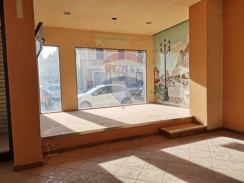negozio in affitto a Montevarchi
