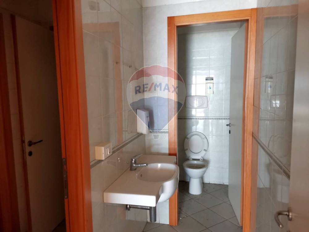 negozio in affitto a Montevarchi