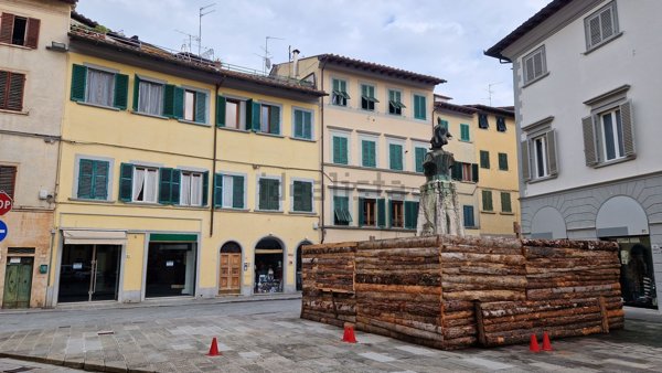 negozio in affitto a Montevarchi